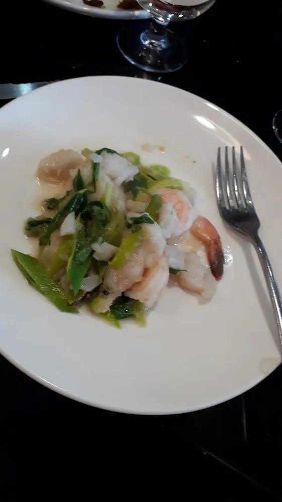 Poisson Crevettes Et Poireaux Sauce À l'Ail